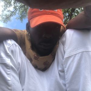 Meet your Posher, Henry